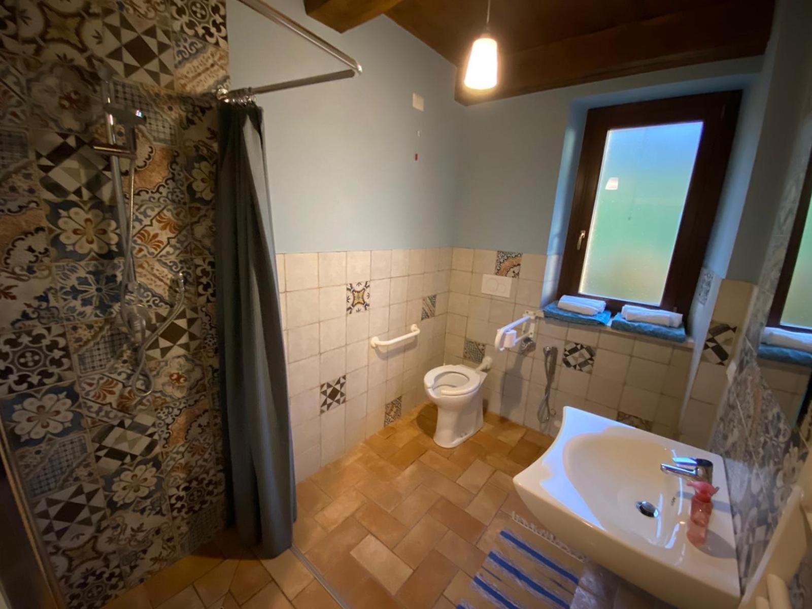 Agriturismo Sant'Angelo Holiday Farm Гуальдо-Каттанео Экстерьер фото